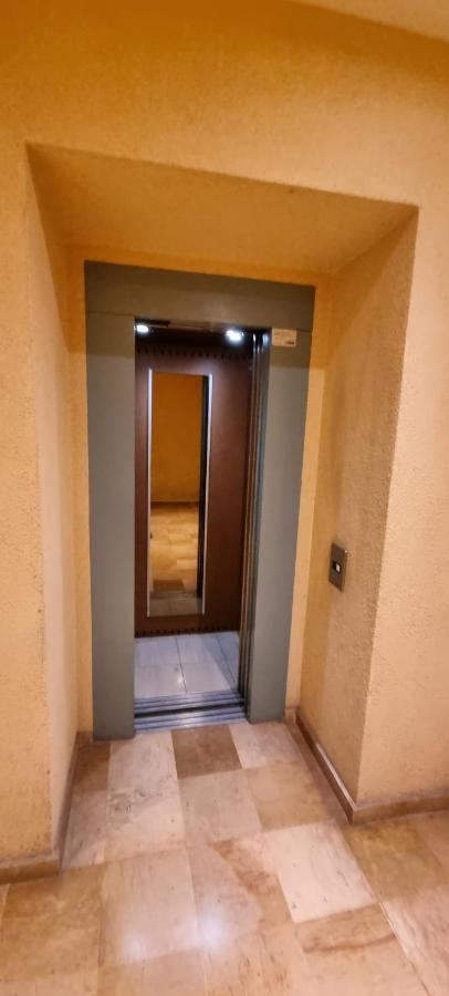 툴롱 Chambre D'Hotes Sde, Wc Prive Climatise Dans Loft 80M2 Espace Commun Avec Les Habitants Salon Et Cuisine 아파트 외부 사진